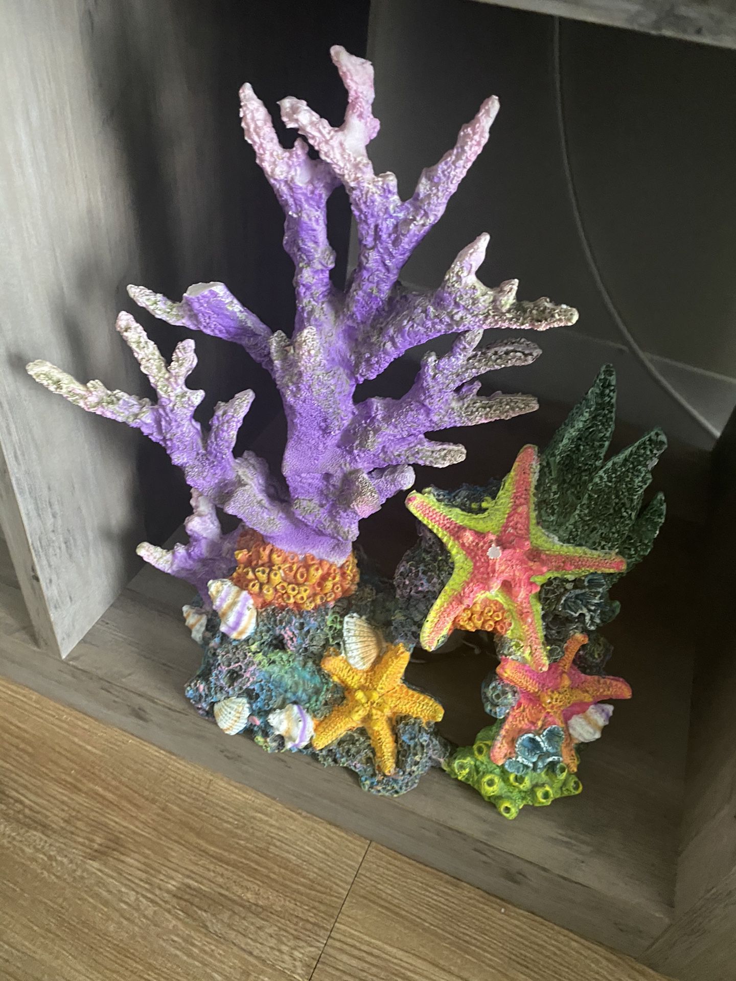 Beautiful mermaid fish tank decorations