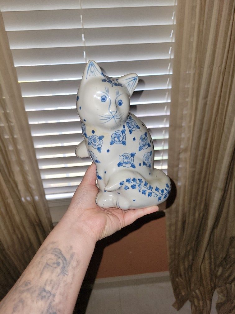 Cat Statue