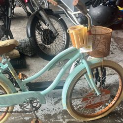 Huffy Nel Lusso Beach Cruiser