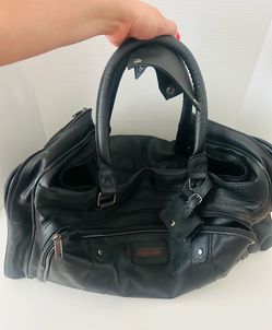 VTG Expressions Black Soft Travel Carry Luggage On Bag 4 Compartments Zipper