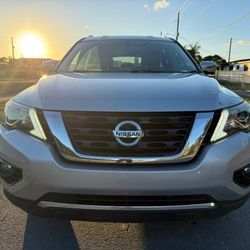 2017 Nissan Pathfinder Ls
