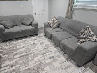 Sofa and Love seat in Good Condition