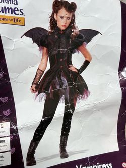 Girls Vampire Halloween Costume (tween size)