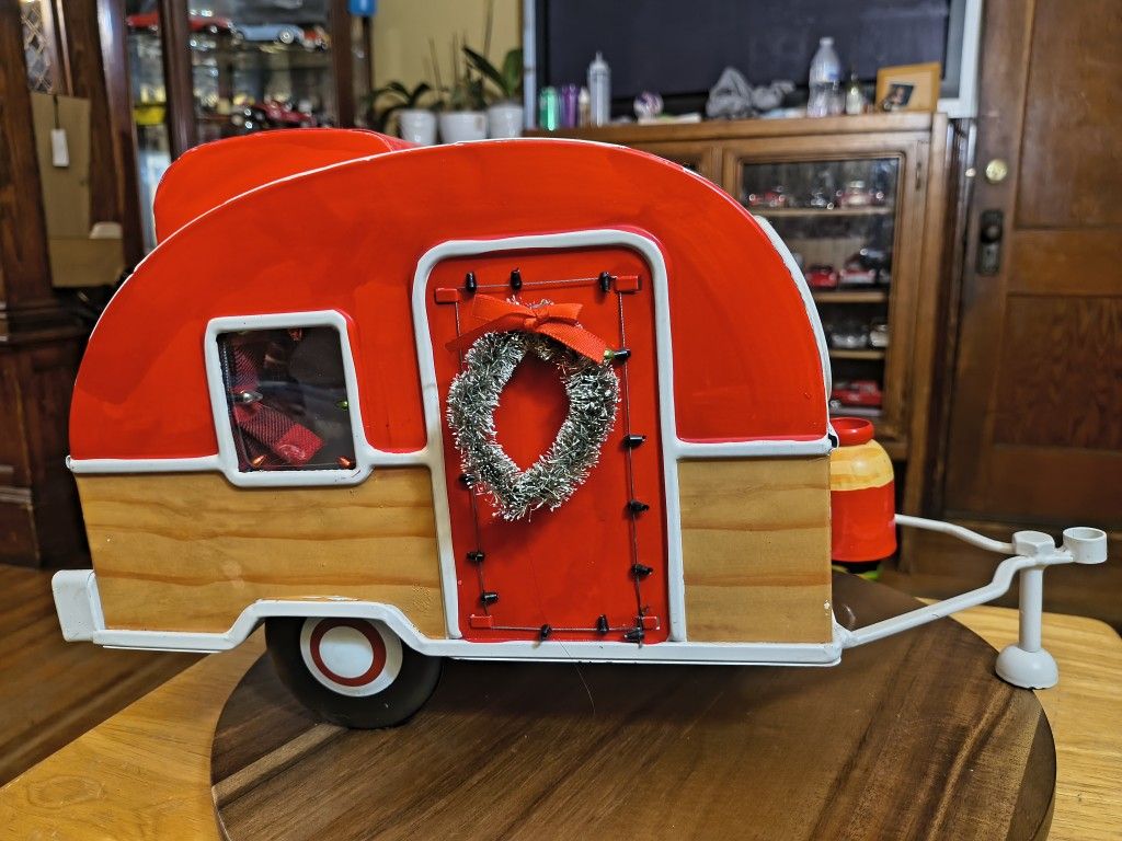 Carismas Camper. The measurements are 16x9