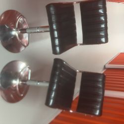 2 Bar Stools 