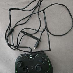 Razer Wolverine V2 Wired Gaming Controller for Xbox Series X|S, Xbox One, PC