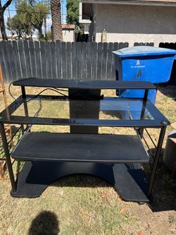 Computer desk