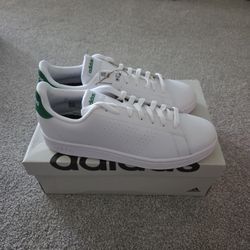 Adidas Men Advantage Size 9.5 Brand New