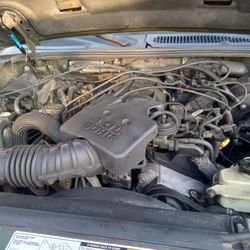 2002 Ford Explorer Sport