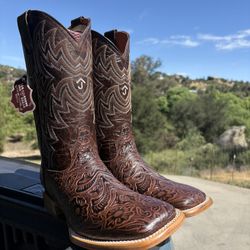 Men Hand Tooled Boots