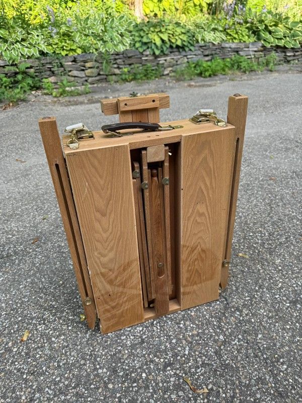 Collapsible Easel