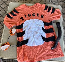 Costume