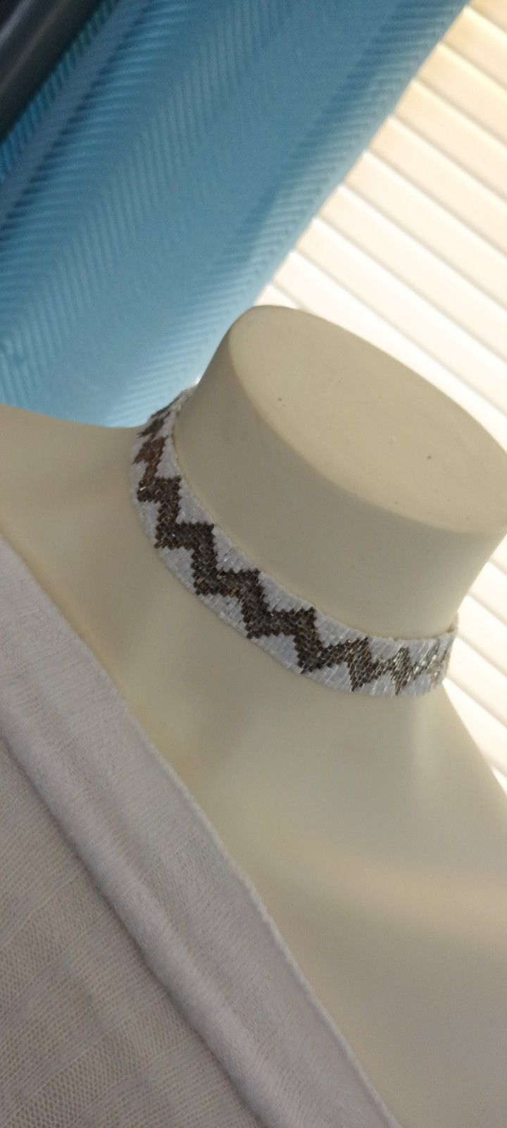 Beaded Choker Style Necklace In Neutral Colors