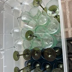 11 Champagne Flutes Green, 