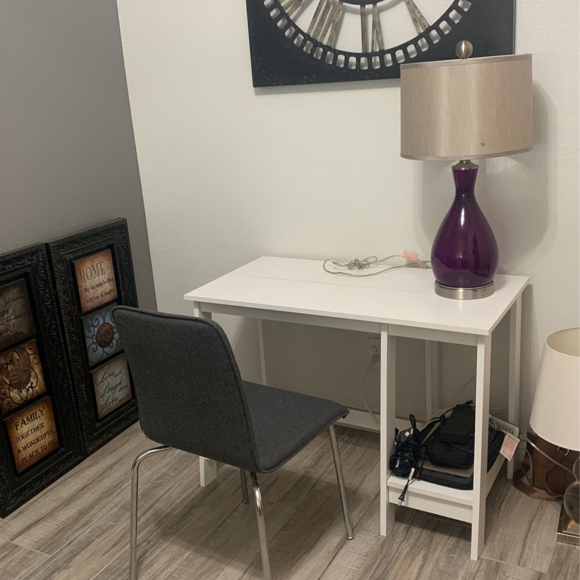 Desk+Lamp+Chair