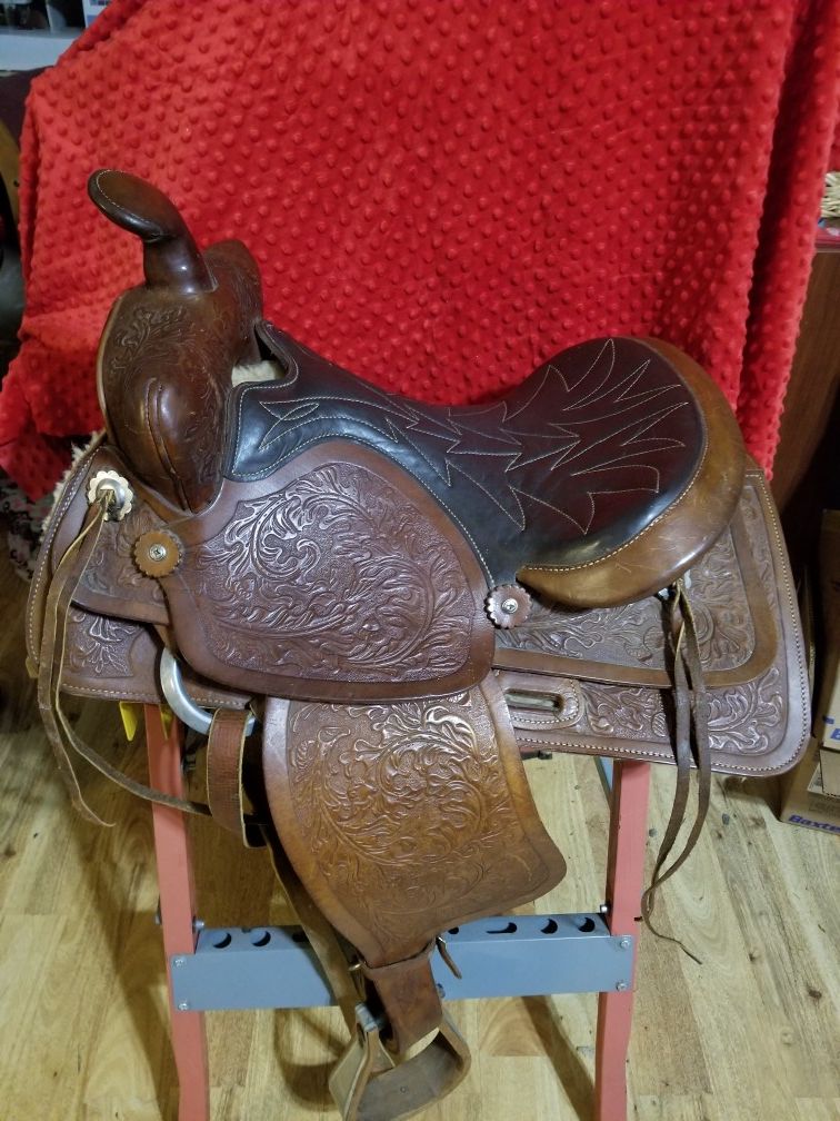Vintage Simco 8600 Western Pleasure Saddle