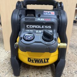 Dewalt Portable Air Compressor 2.5 Gal. 140 PSI Tool Only