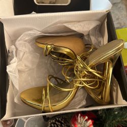Gold Heels From Fashion Nova $10