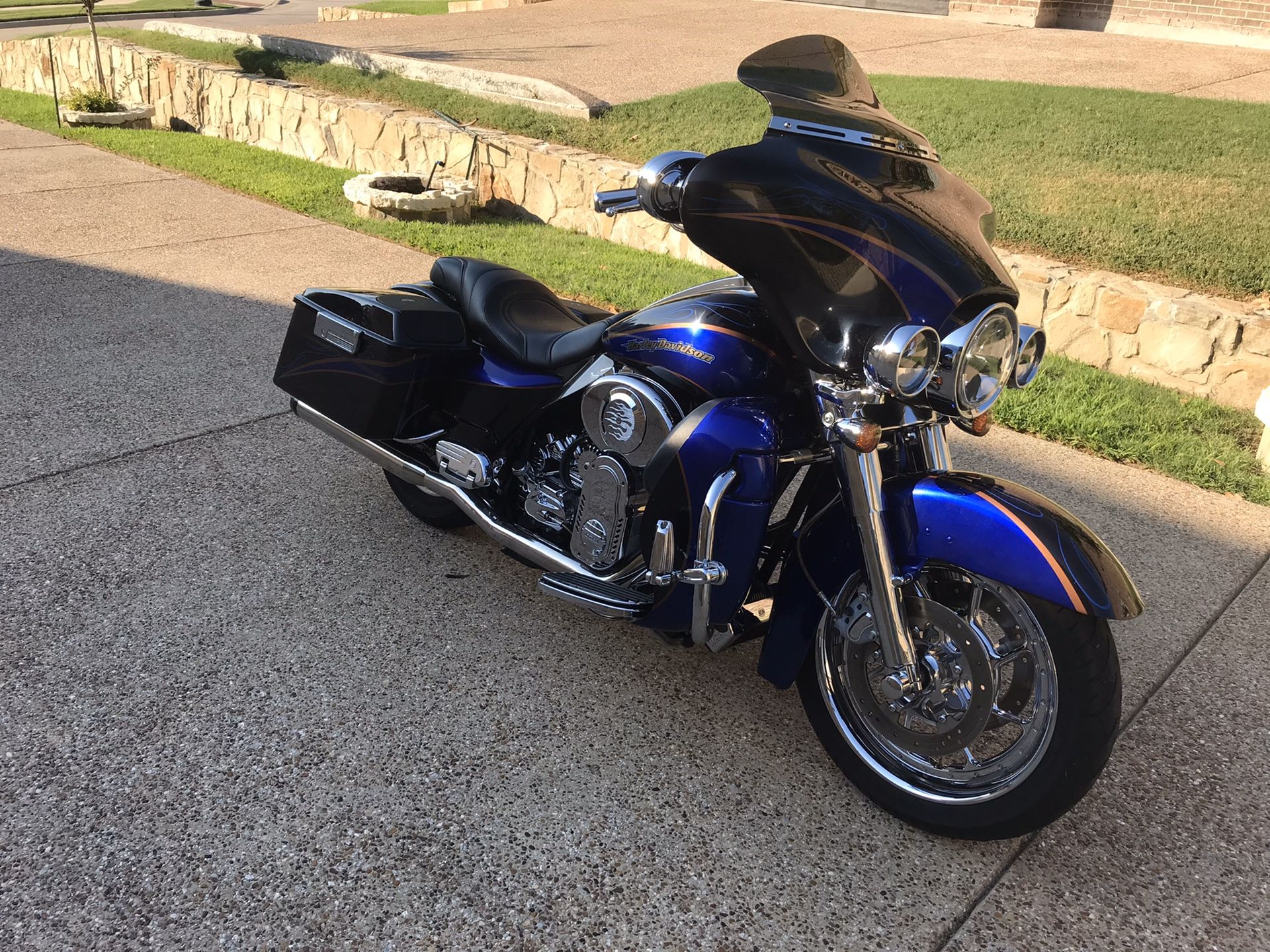 2004 Harley Davidson Supercharged CVO/Screamin Eagle Electra Glide