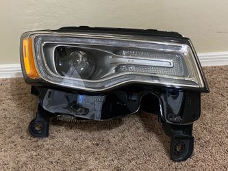 Factory OEM 2017-2021 Jeep Grand Cherokee Right Passenger Side HID Xenon LED Headlight Tested