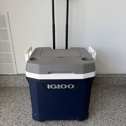 IGLOO MAX COLD LATITUDE 62 ROLLING COOLER