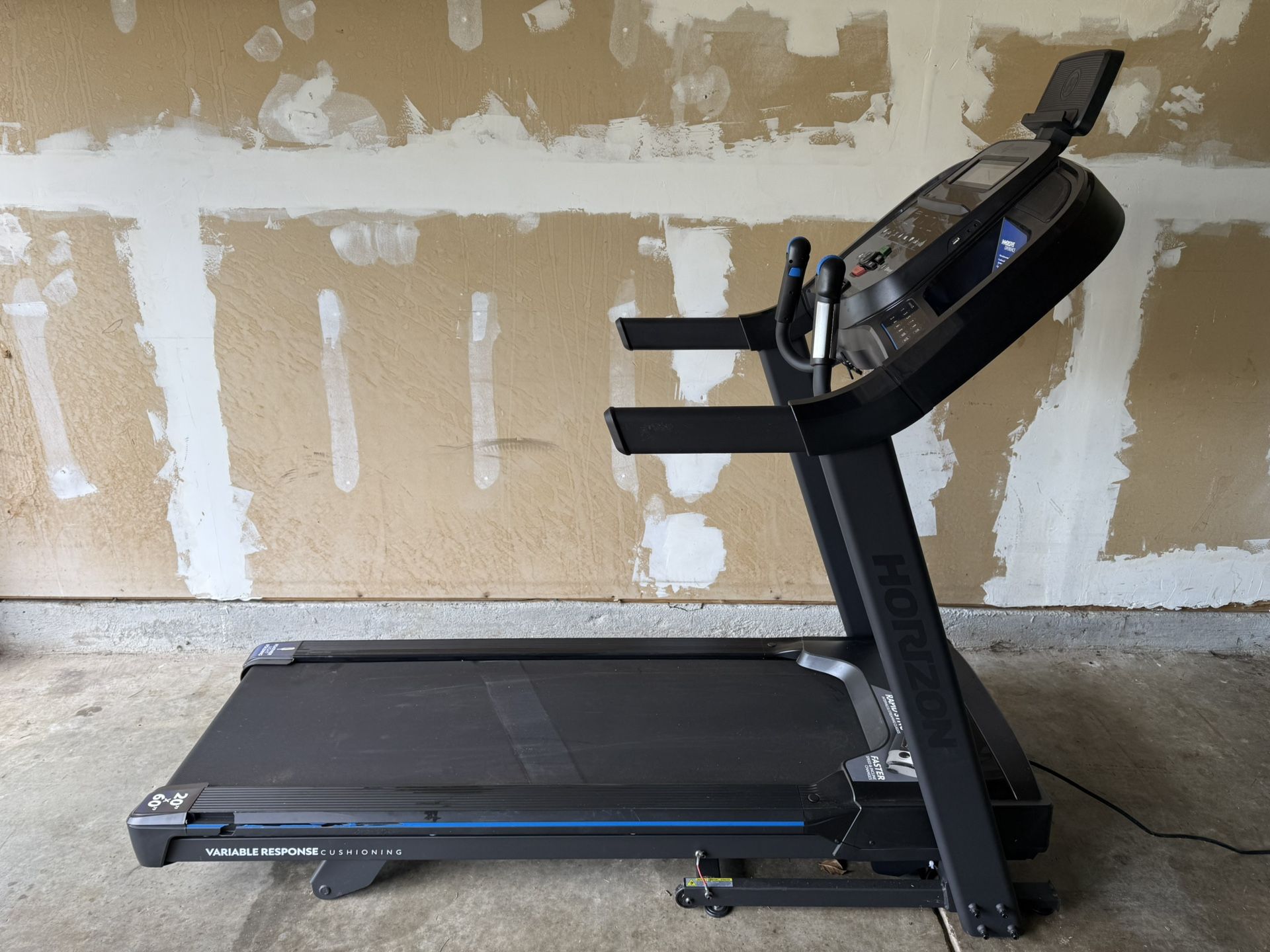Horizon Fitness Treadmill 7.0AT