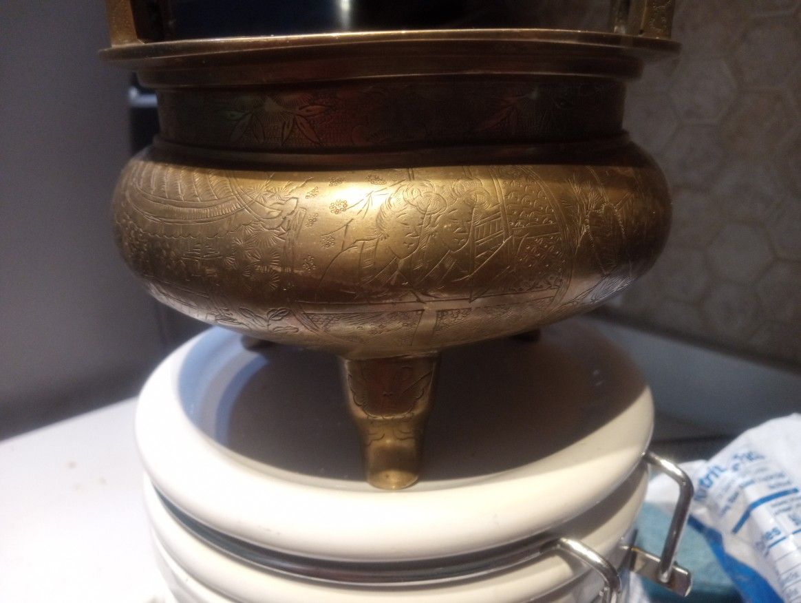 Antique Bronze Tripod