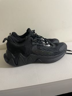 Black Nike Giannis Shoes Size 8