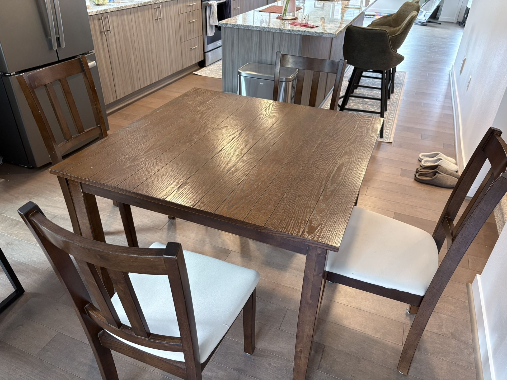 🛋️ Dining Table and 4 Chairs Set - Solid Wood (Bellevue) - Alcott Hill