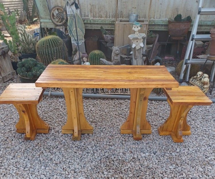 SOLID WOOD TABLE WITH 2 STOOLS