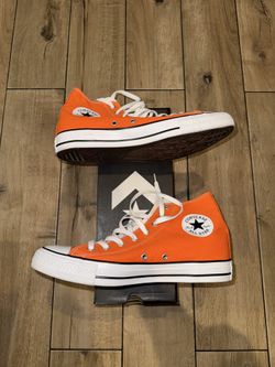 Converse “Orange”