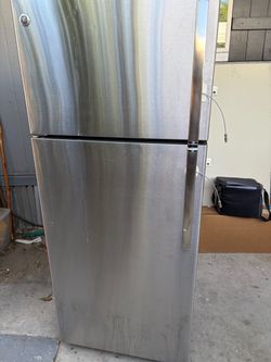 GE Refrigerator