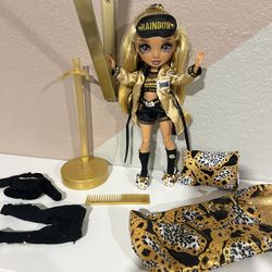 RAINBOW HIGH DOLL - Sleepover Marissa Golding Doll