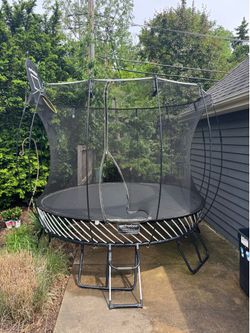 10ft Round Springfree Trampoline