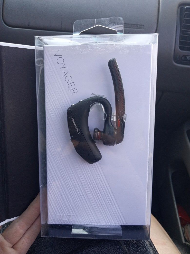 Voyager 5200 Bluetooth Headset