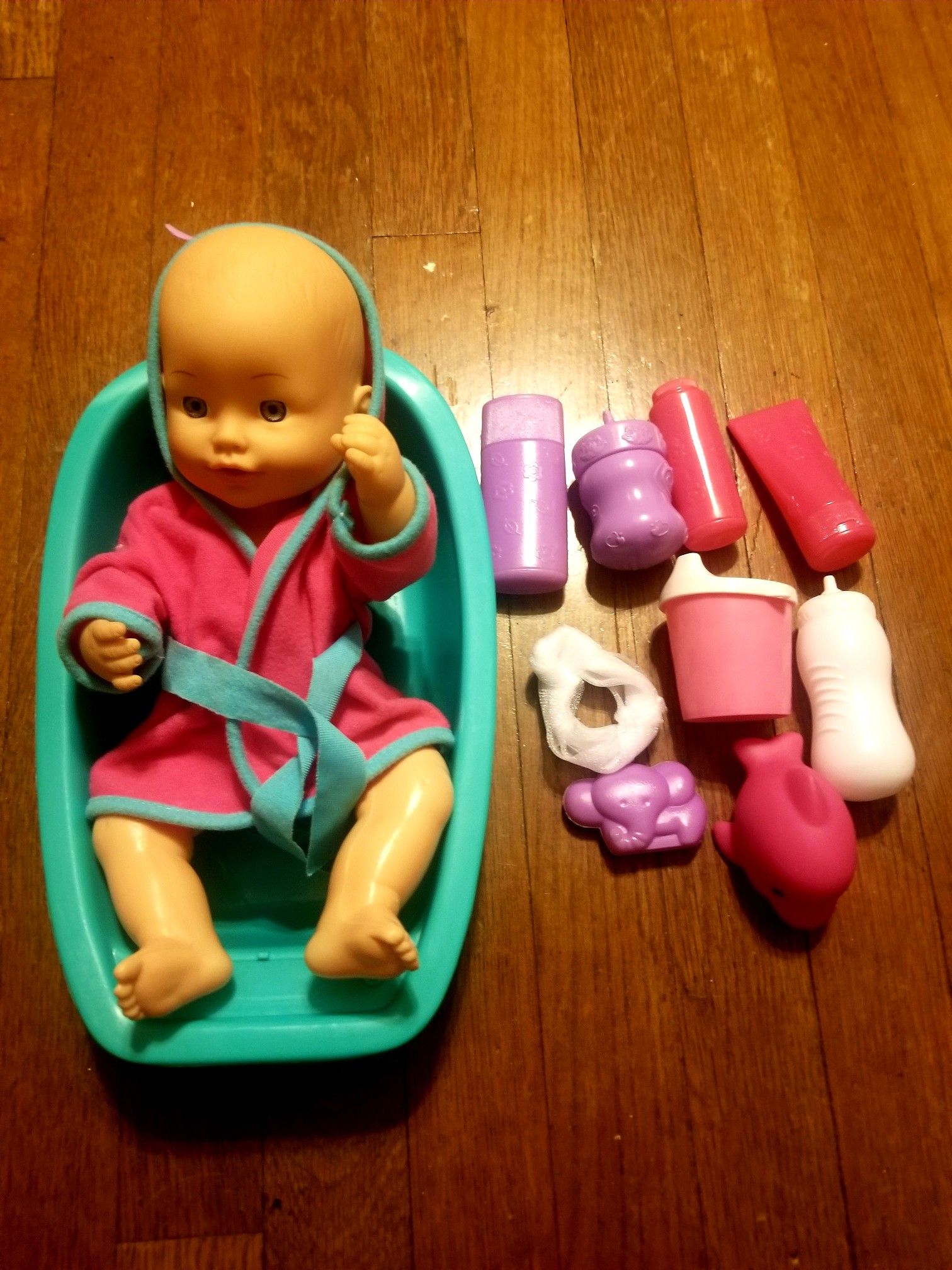 Brand NEW take a bath baby toy. Great baby/toddler toy!