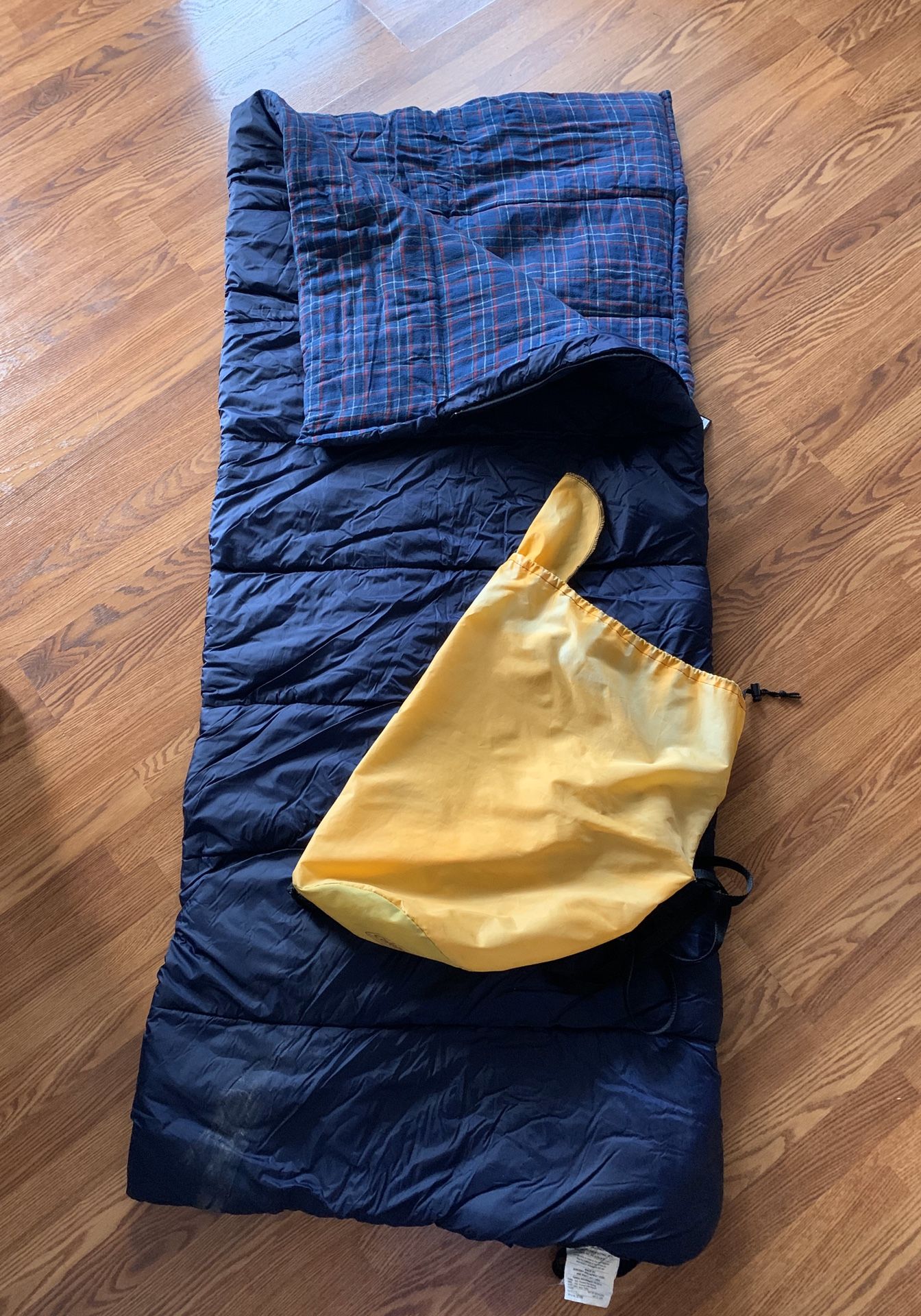 2 Sleeping bags