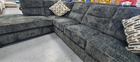 Beautiful elegant upscale luxury Super Plush L Shape Sectional Sofa By Ashley