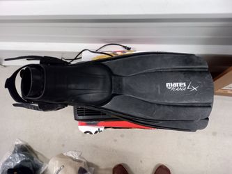 Swimming flippers