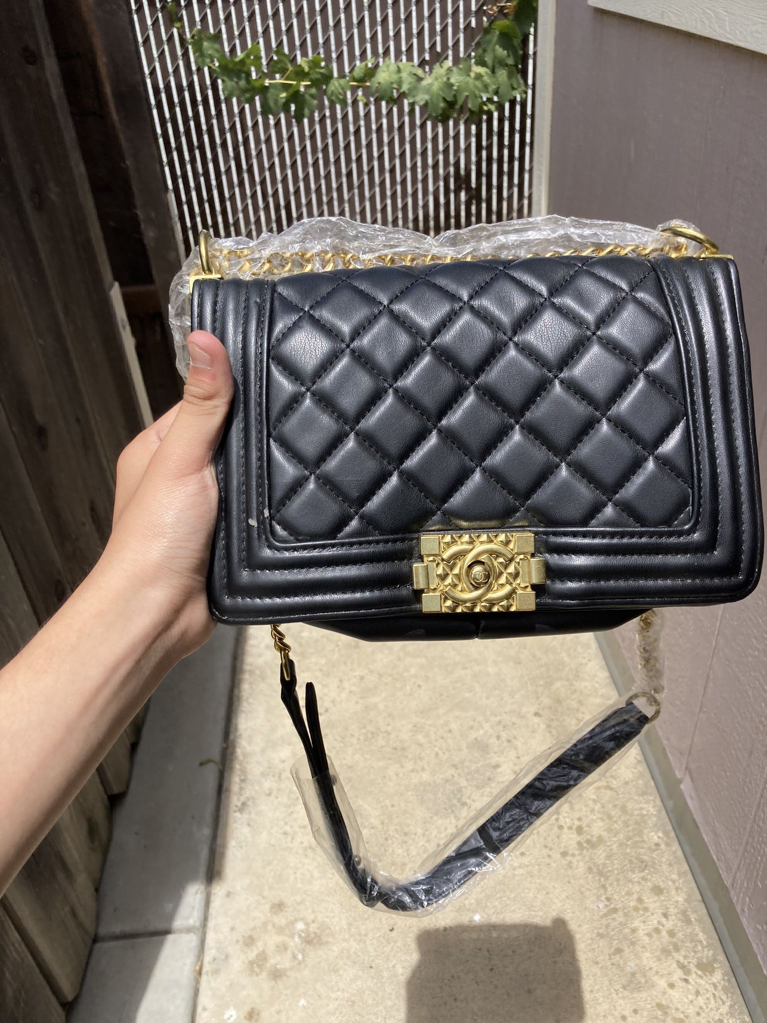 Miche Classic Handbag , 5 Covers And Extra Handles for Sale in Fresno, CA -  OfferUp