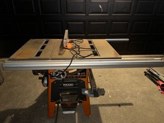 RIDGID TS3650 Table Saw