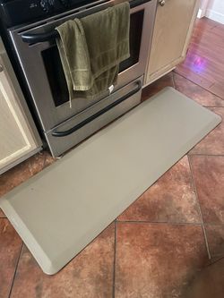New kitchen Mat 57 “L  20” W