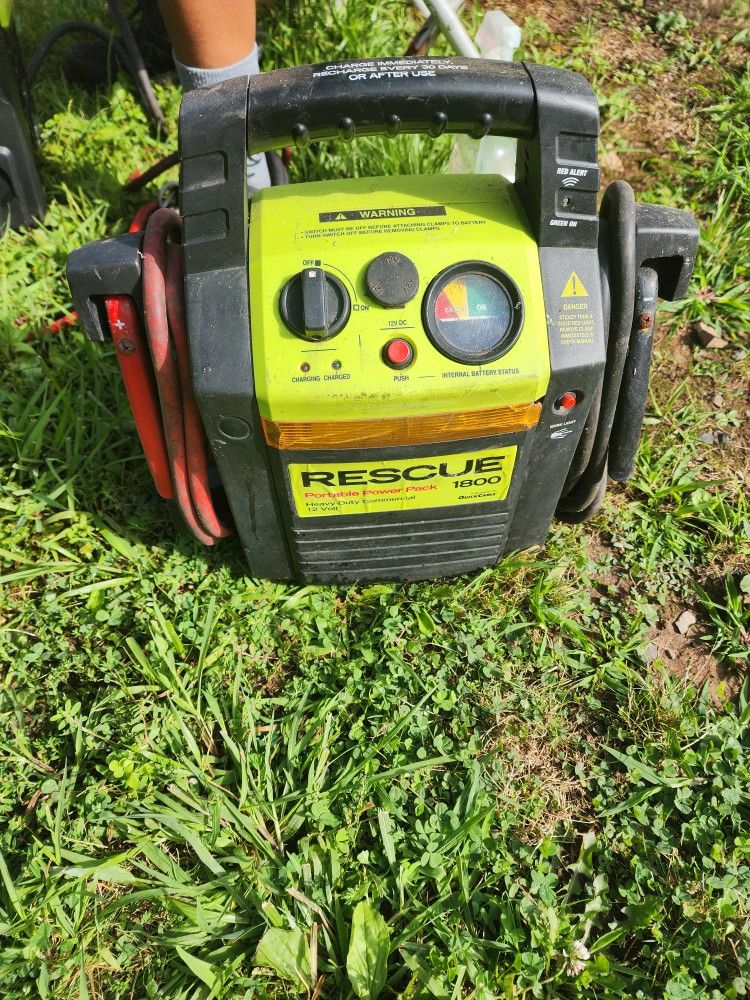RESCUE 1800 BATTERY JUMPER, JUMP BOX , NEED NEW BATTERY FOR BIG TRUCK