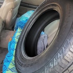 255/60R18