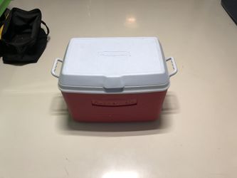 Rubbermaid cooler