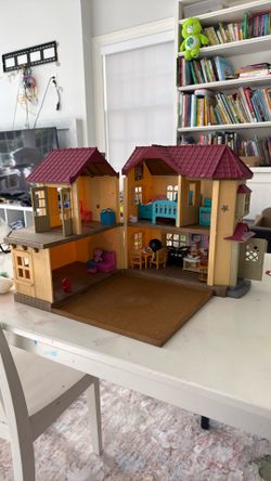 Dollhouse Portable