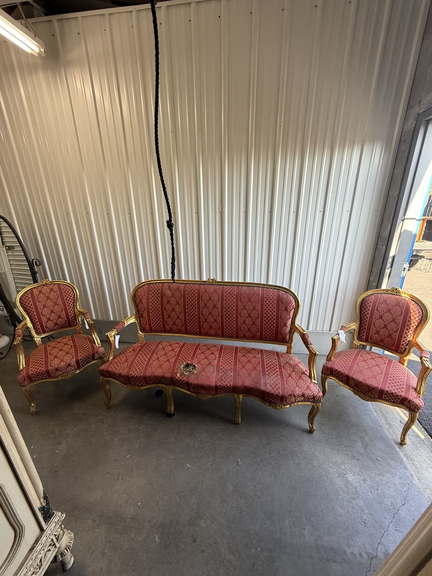 Mid Century French Louis XV Style Giltwood Settee Some repairs needed Salon Suite Pick up in orting vintage antique Just pulled out of an antique st