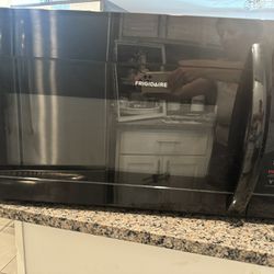 Frigidaire microwave 