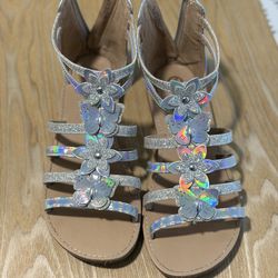 Big girls size 3 - 3.5 sandals
