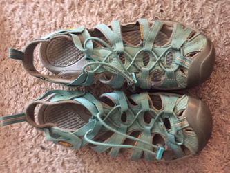 Keens women’s size 10